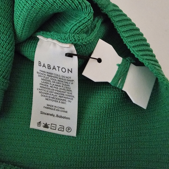 Aritzia Babaton Sculpt Knit Polo Top. Size M - Picture 6 of 6